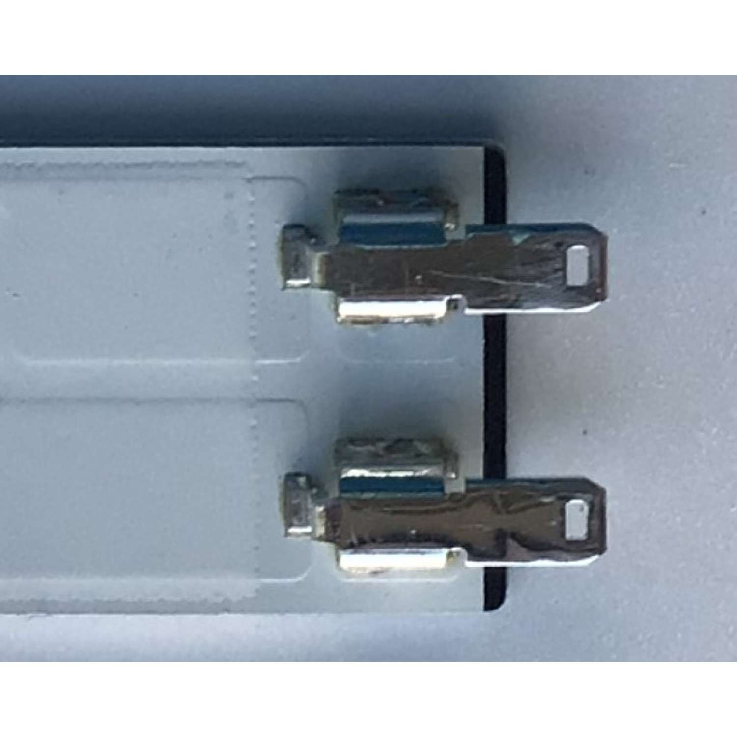 KIT DE LED'S PARA TV SAMSUNG (8 PIEZAS) / NUMERO DE PARTE BN96-50315A / BN96-50316A / JL.D550A1330-408AL-M_V02 / JL.D550A1330-408AR-M_V02 / PANEL'S CY-BT055 / CY-GT055 / MODELOS UN55TU7000 / UN55TU8000 / UE55TU / LH55B / HG55 / MAS MODELOS EN DESCRIPCIÓN - Imagen 2